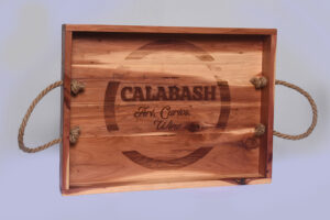 “Cedar Tray” : rope handles, laser-engraved